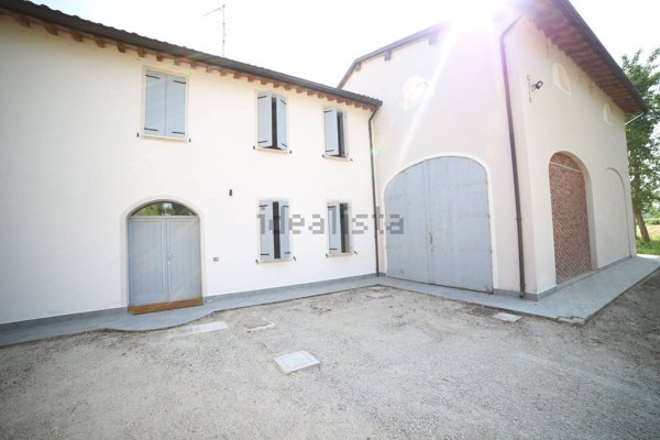 casa indipendente in affitto a Mirandola