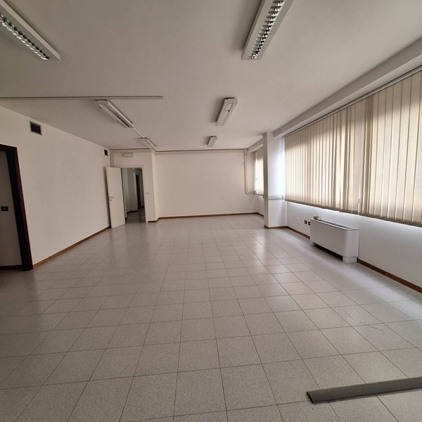 ufficio in affitto a Mirandola