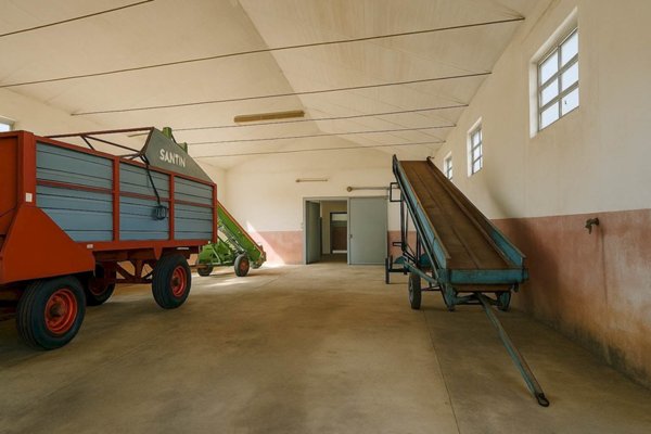 locale di sgombero in affitto a Mirandola