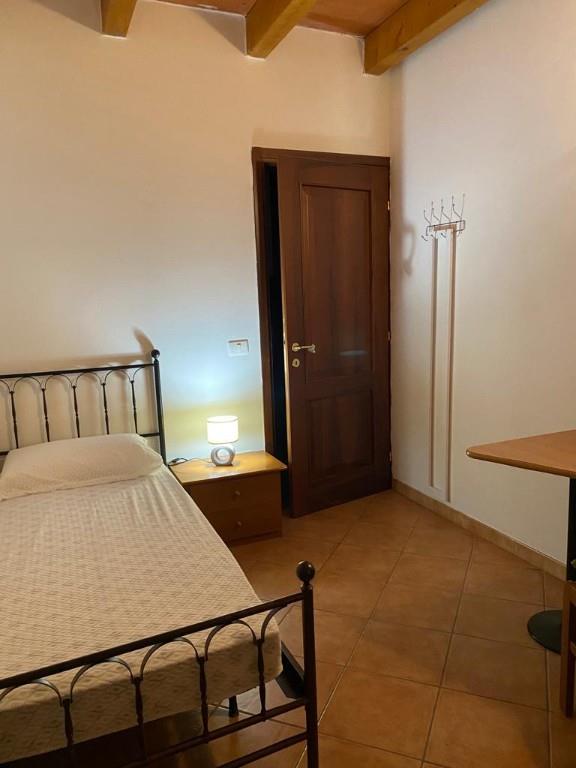 camera singola in affitto a Mirandola in zona San Giacomo Roncole