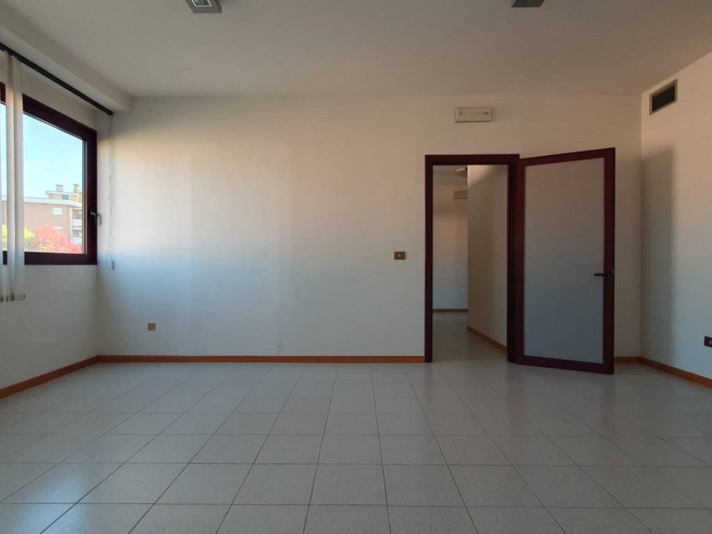 ufficio in affitto a Mirandola