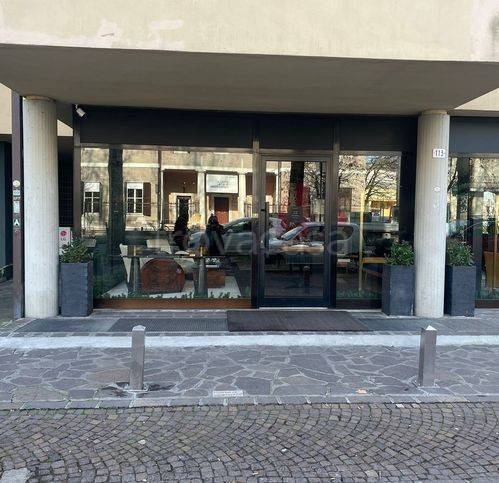 locale commerciale in affitto a Modena in zona San Faustino