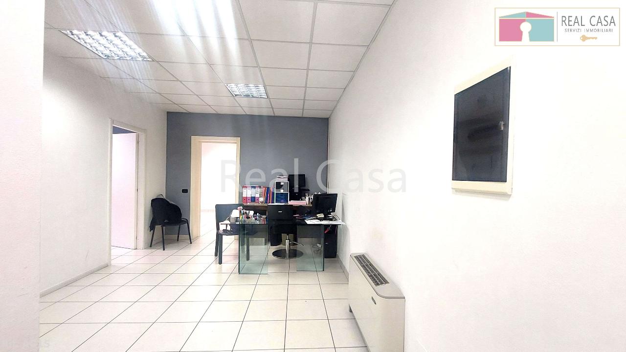ufficio in affitto a Modena in zona Madonnina / Quattro Ville