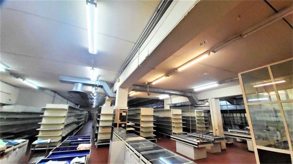 capannone in affitto a Modena in zona Cognento