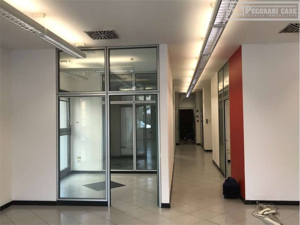 negozio in affitto a Modena in zona San Damaso