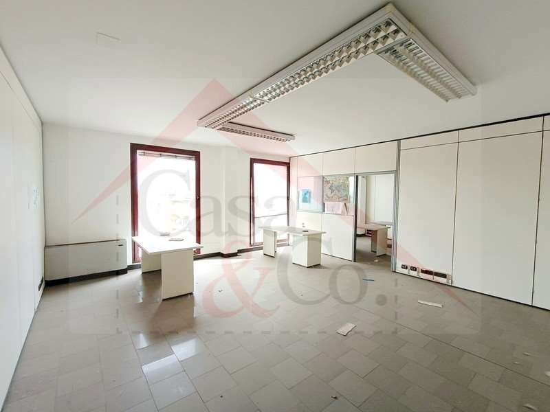 ufficio in affitto a Modena in zona San Cataldo