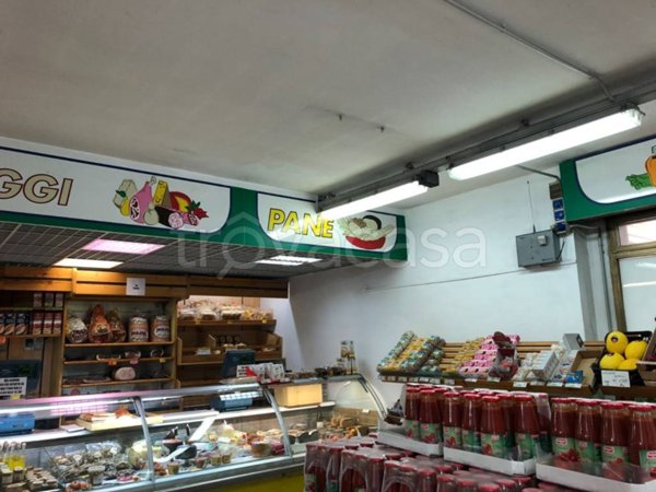 negozio in affitto a Modena in zona Centro Storico