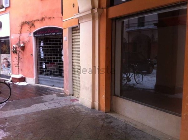 negozio in affitto a Modena in zona Centro Storico