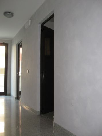 locale commerciale in affitto a Modena