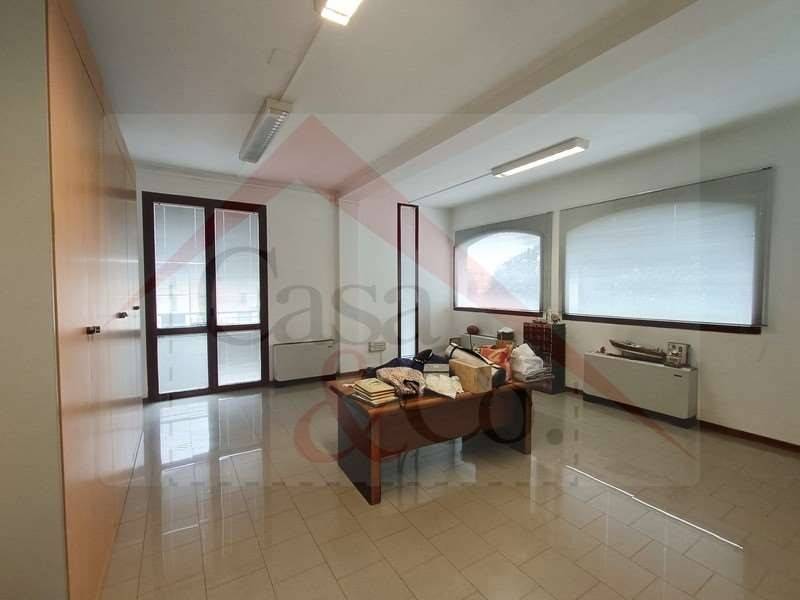 ufficio in affitto a Modena in zona San Faustino