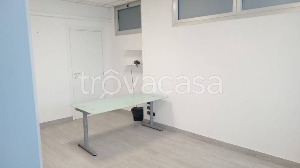 ufficio in affitto a Modena in zona San Faustino
