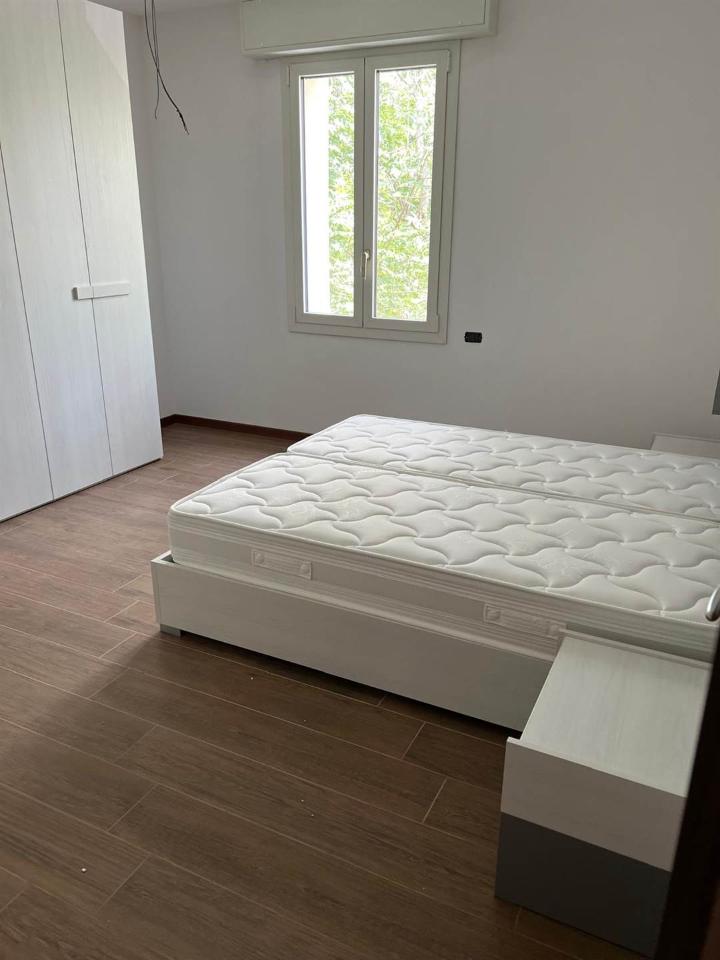 negozio in affitto a Modena in zona San Lazzaro / Modena Est