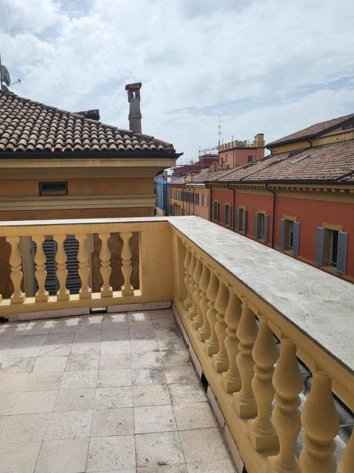 appartamento in affitto a Modena in zona Centro Storico