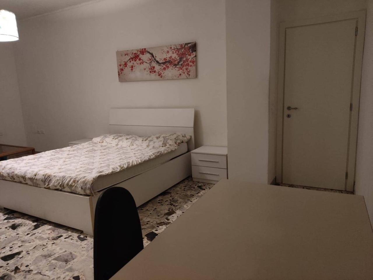 negozio in affitto a Modena in zona Centro Storico