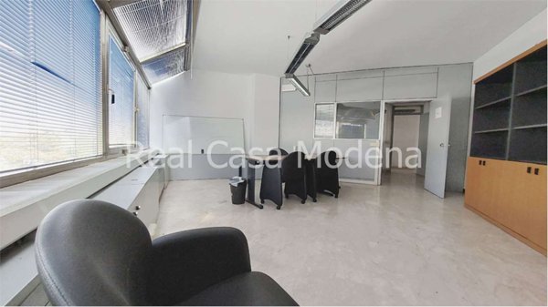 ufficio in affitto a Modena in zona San Faustino