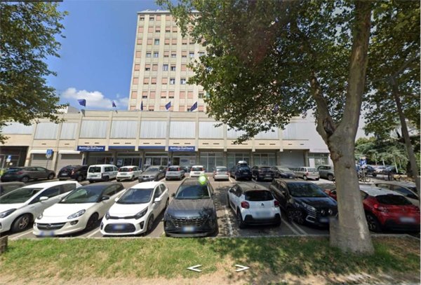 negozio in affitto a Modena in zona Centro Storico