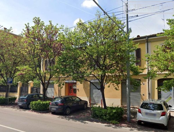negozio in affitto a Modena in zona Buon Pastore