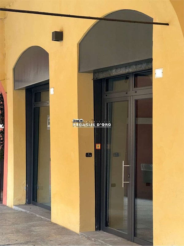 negozio in affitto a Modena in zona Centro Storico