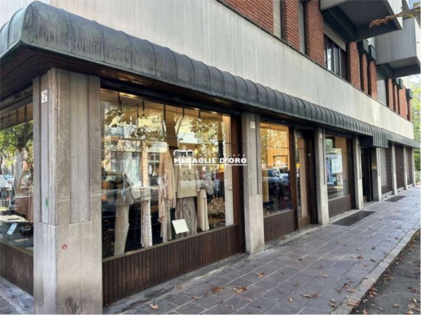 negozio in affitto a Modena in zona Crocetta