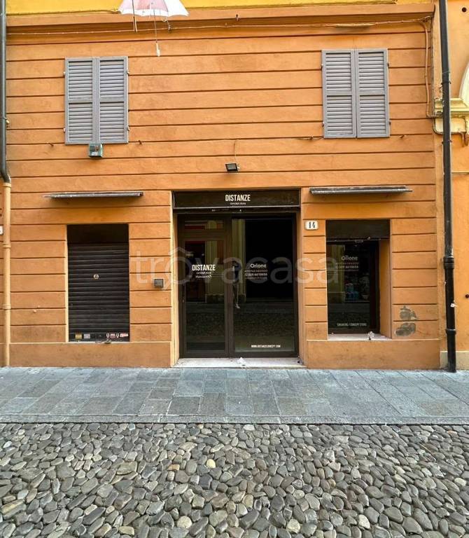 trivano in affitto a Modena in zona Centro Storico