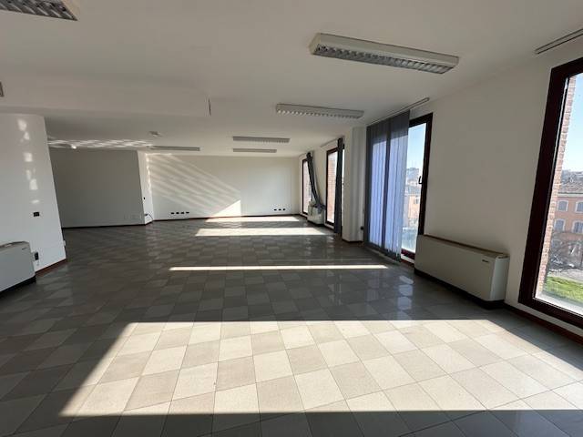ufficio in affitto a Modena