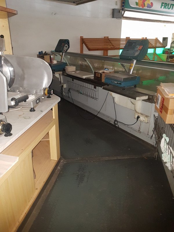 negozio in affitto a Modena in zona Centro Storico