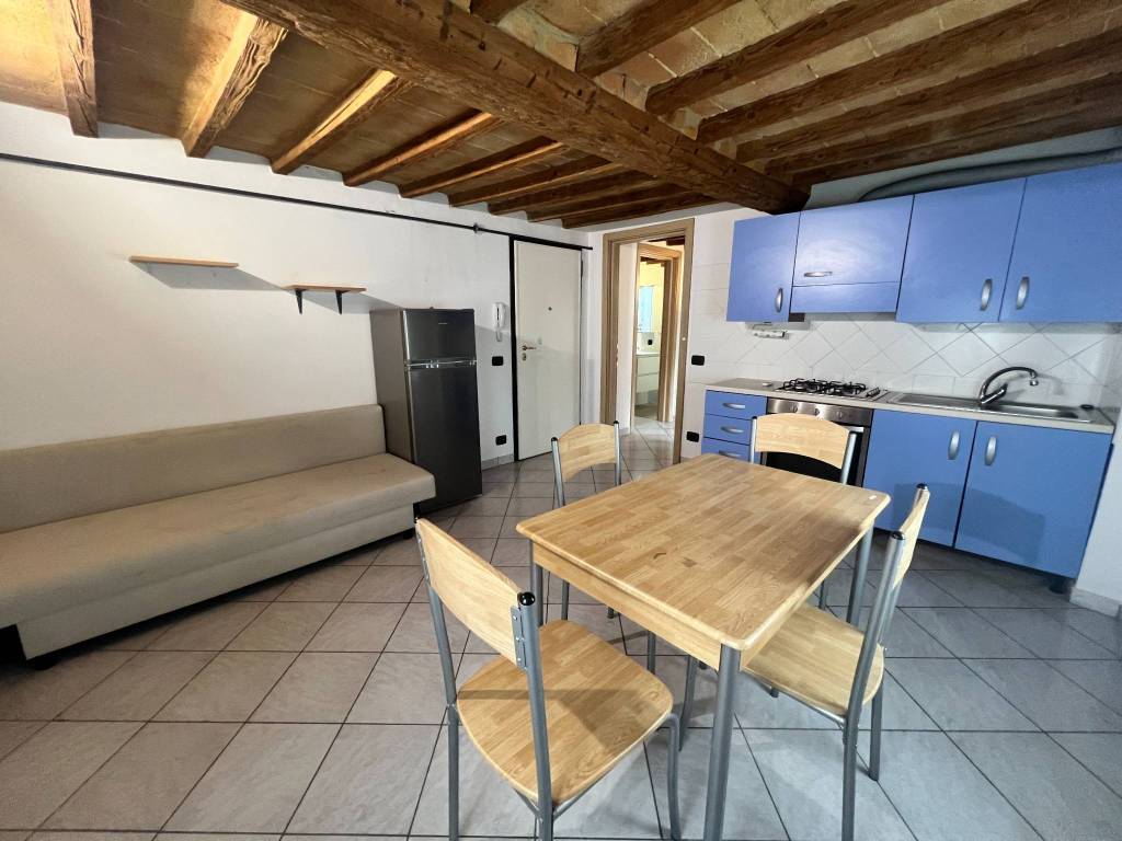 appartamento in affitto a Modena in zona Madonnina / Quattro Ville