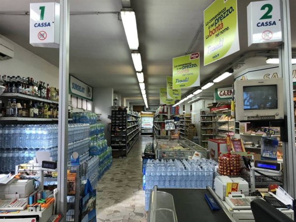 negozio in affitto a Modena in zona San Lazzaro / Modena Est