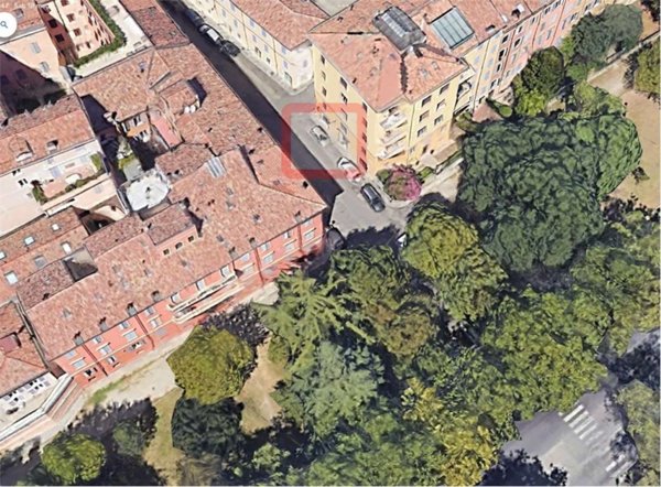 negozio in affitto a Modena in zona Centro Storico