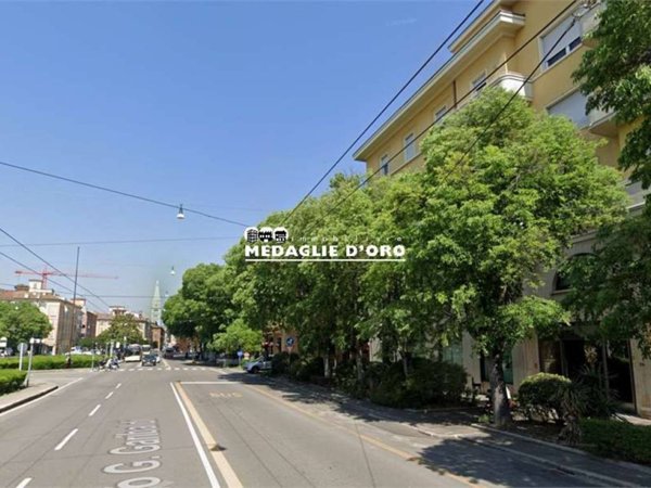 negozio in affitto a Modena in zona Centro Storico