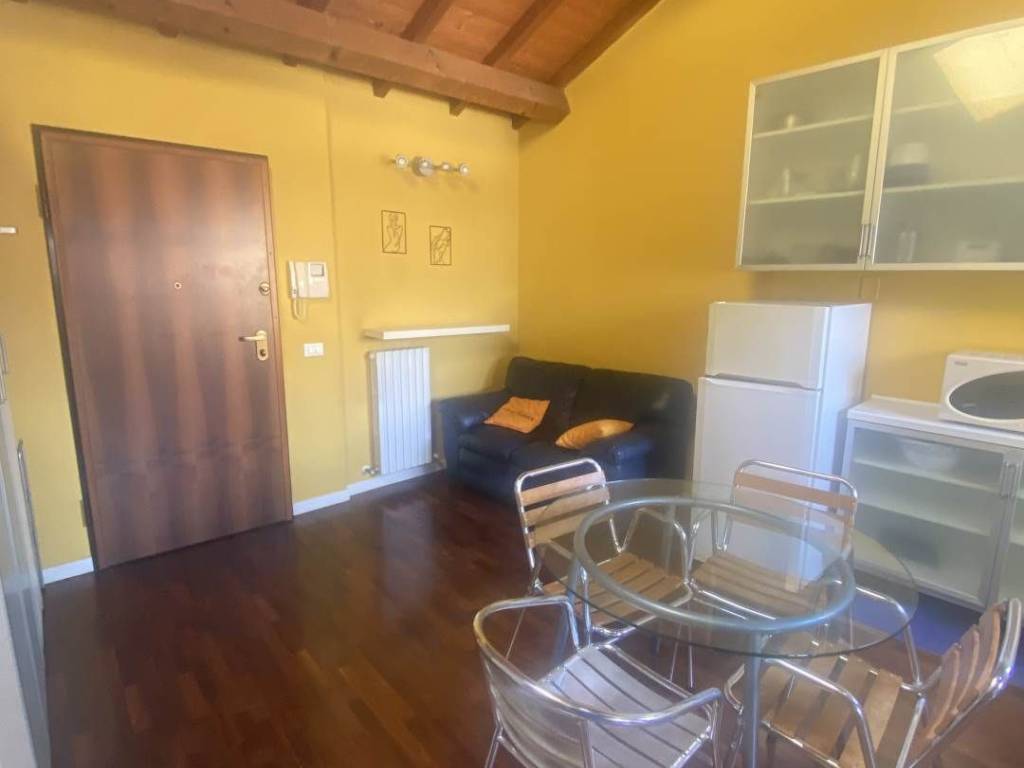 appartamento in affitto a Modena in zona Centro Storico