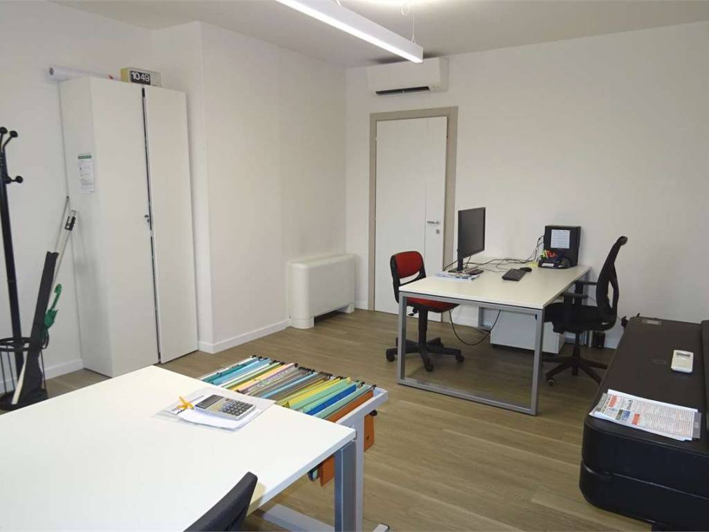 ufficio in affitto a Modena in zona Cittanova