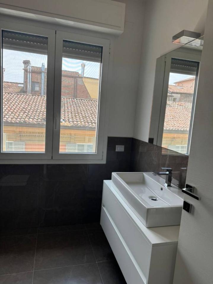 appartamento in affitto a Modena in zona Centro Storico