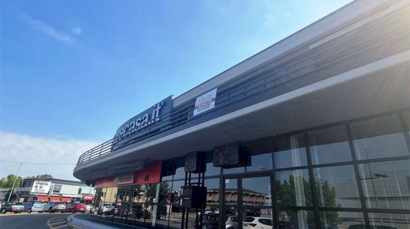 ufficio in affitto a Modena in zona Madonnina / Quattro Ville