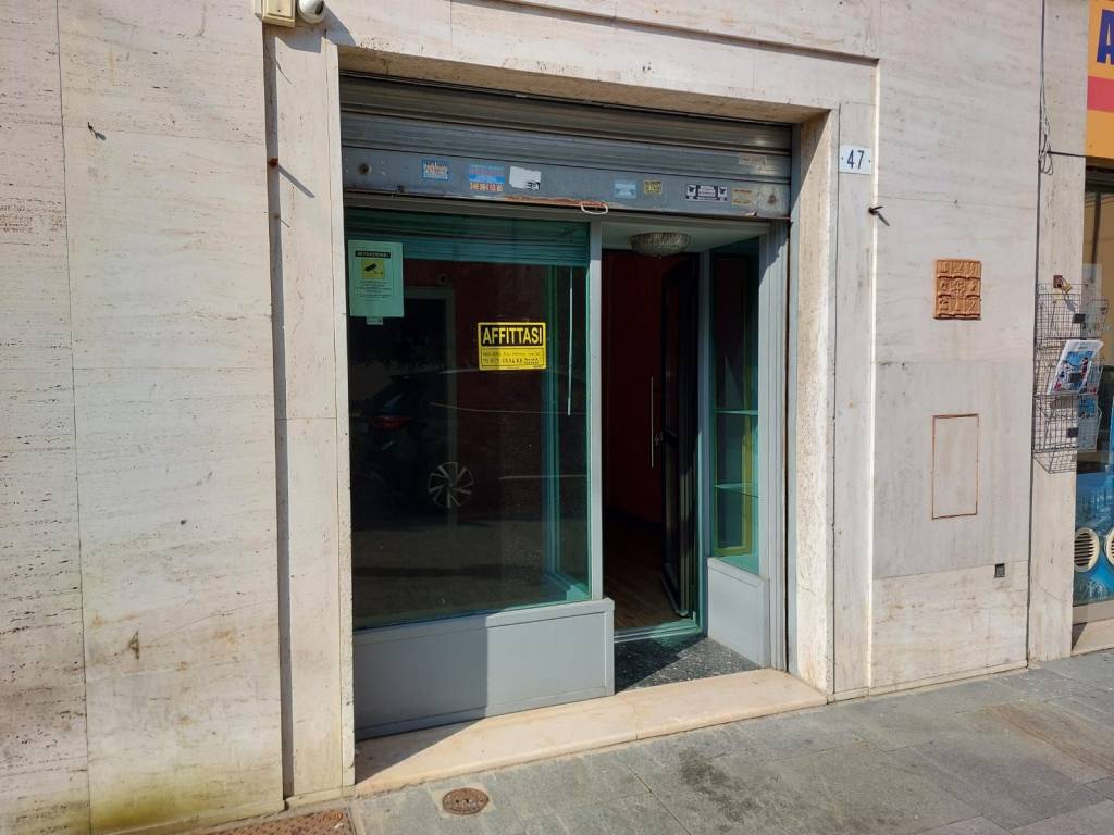 negozio in affitto a Modena in zona Centro Storico