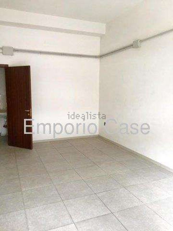 negozio in affitto a Modena in zona San Lazzaro / Modena Est