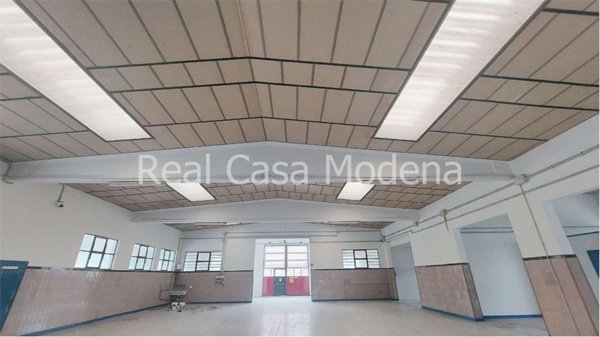 locale commerciale in affitto a Modena in zona Sant'Agnese