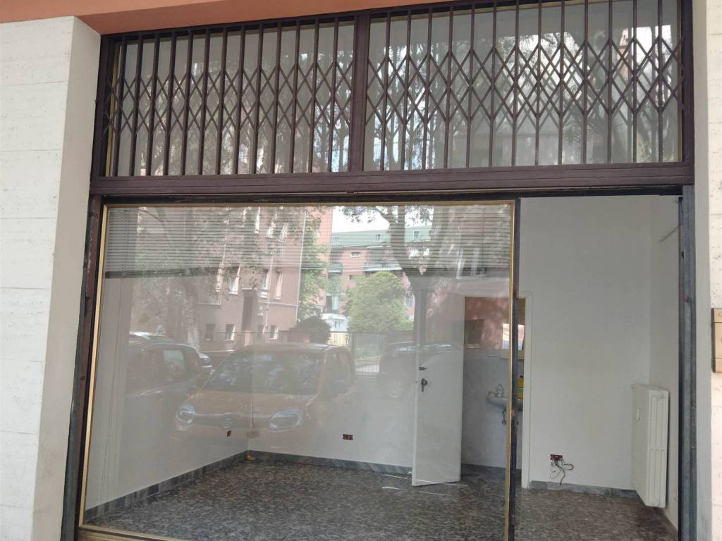 negozio in affitto a Modena in zona San Lazzaro / Modena Est