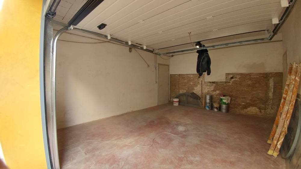 locale di sgombero in affitto a Modena in zona Centro Storico