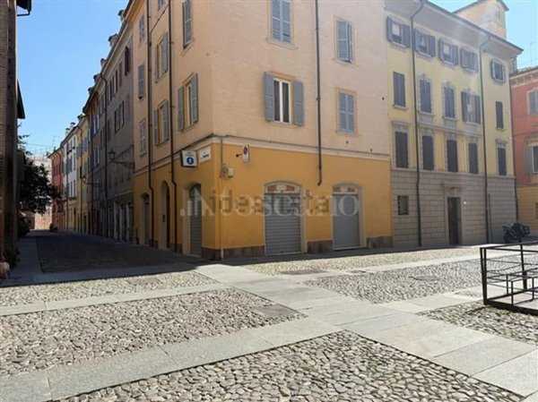 negozio in affitto a Modena in zona Centro Storico