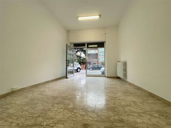 negozio in affitto a Modena in zona Sant'Agnese