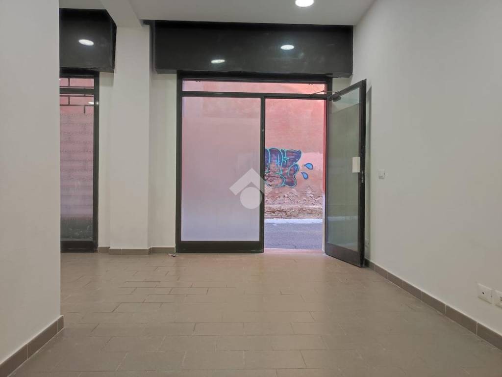 negozio in affitto a Modena in zona Centro Storico
