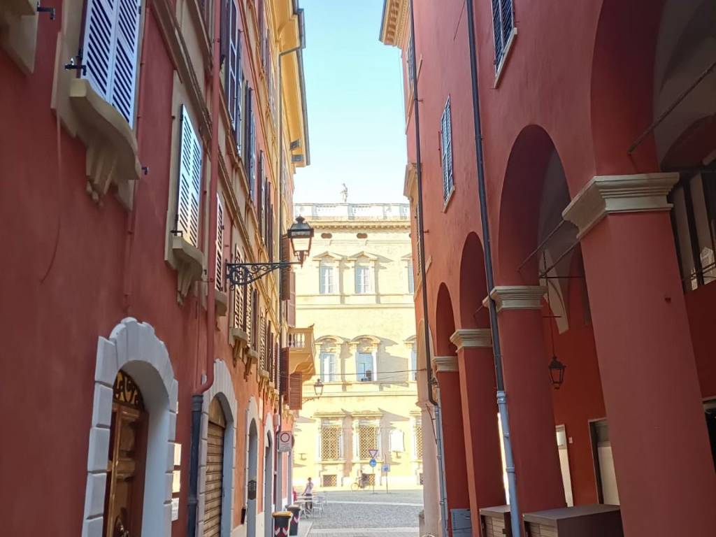 appartamento in affitto a Modena in zona Centro Storico