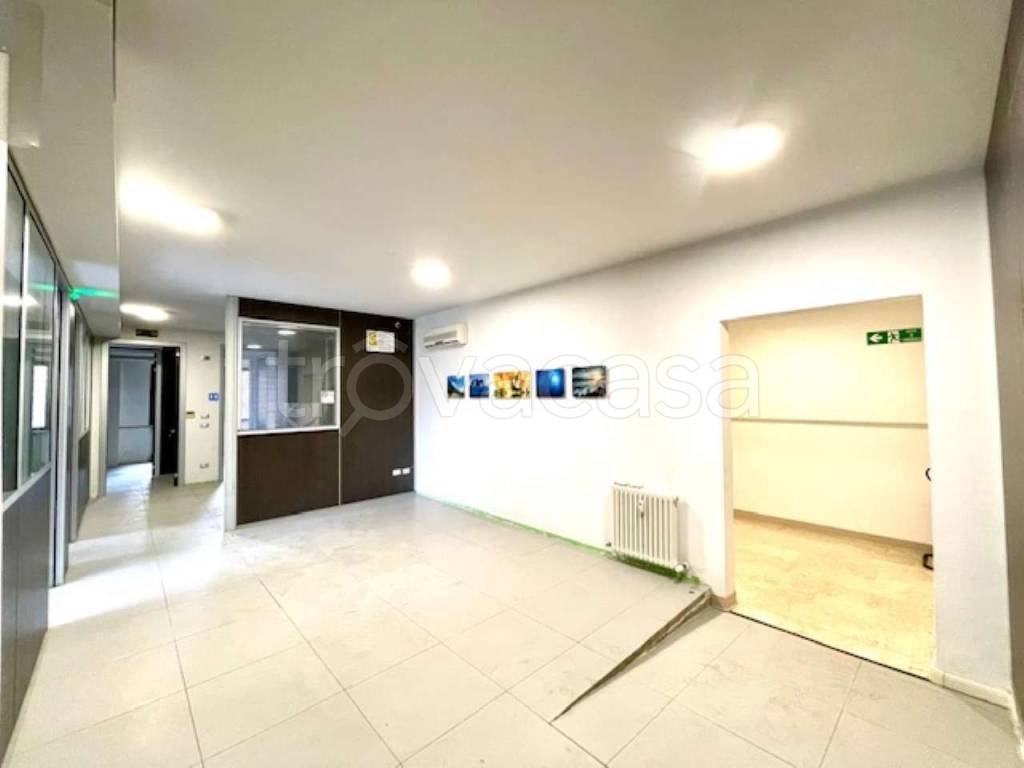 ufficio in affitto a Modena in zona San Faustino