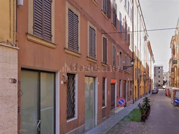 negozio in affitto a Modena in zona Centro Storico