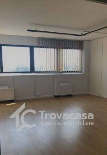ufficio in affitto a Modena in zona Cognento