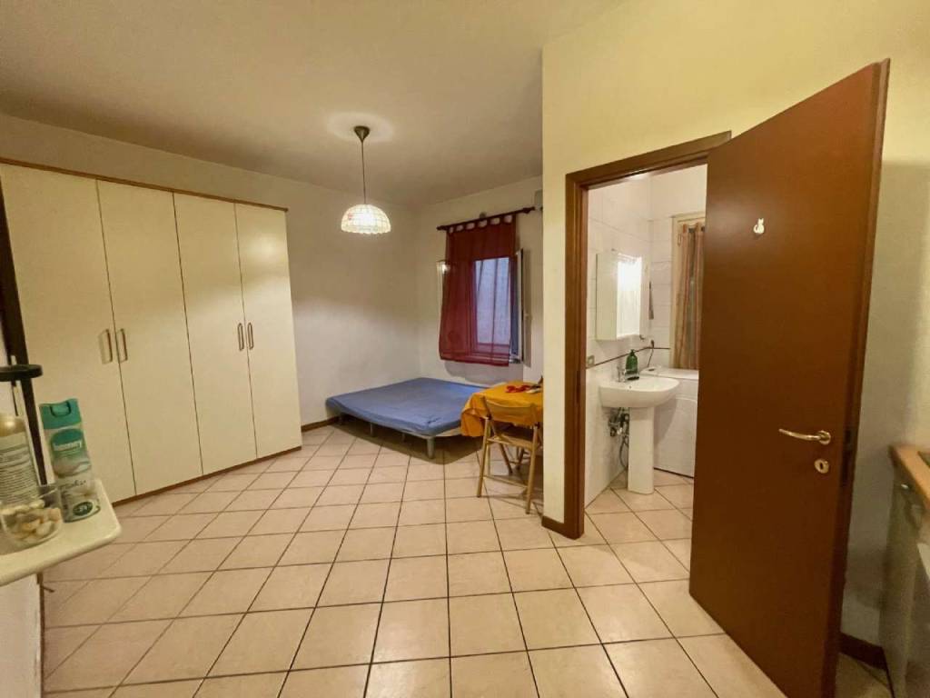 monolocale in affitto a Modena