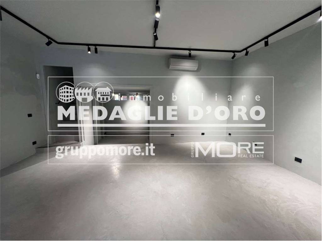 negozio in affitto a Modena in zona Centro Storico