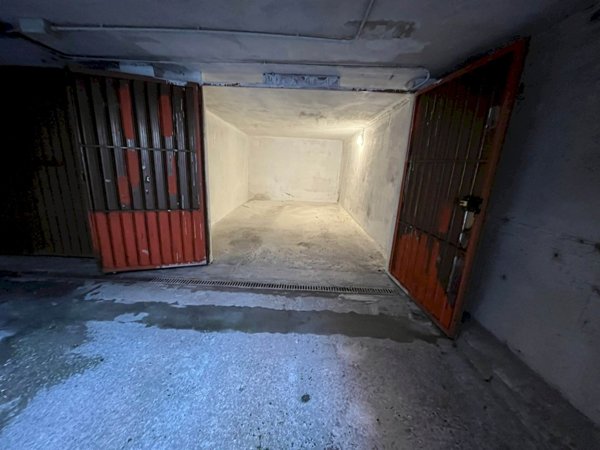 locale di sgombero in affitto a Modena