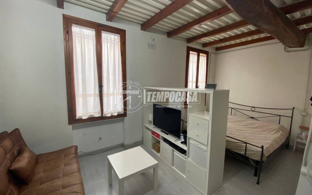 appartamento in affitto a Modena in zona Centro Storico